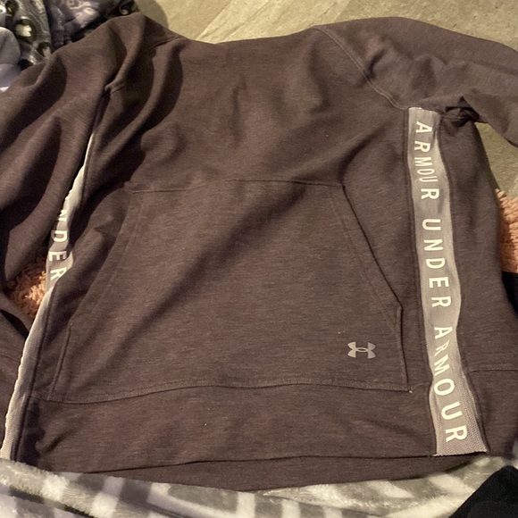 2 pack underarmour hoodies - Picture 3 of 5